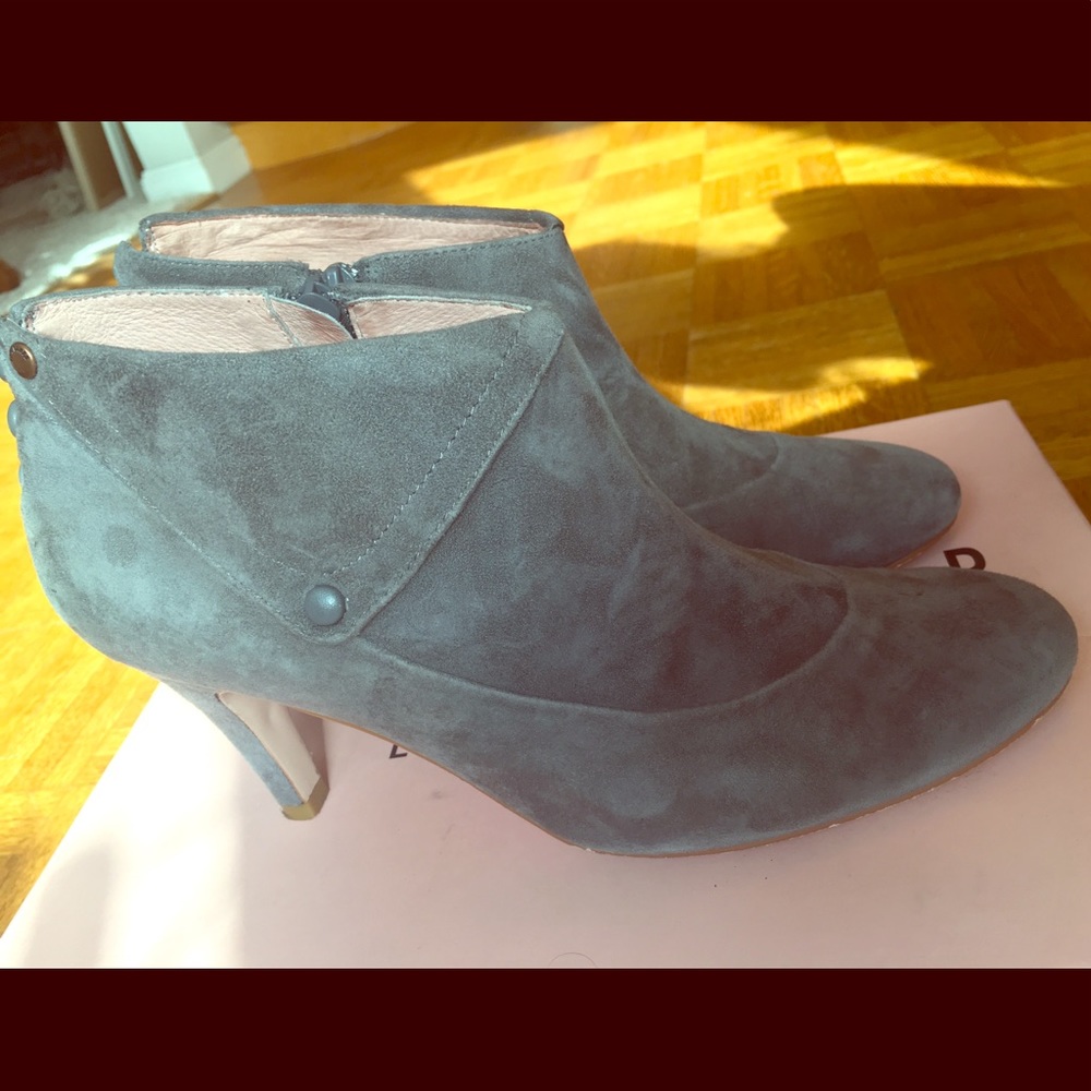 Ted Baker grey suede ankle booties